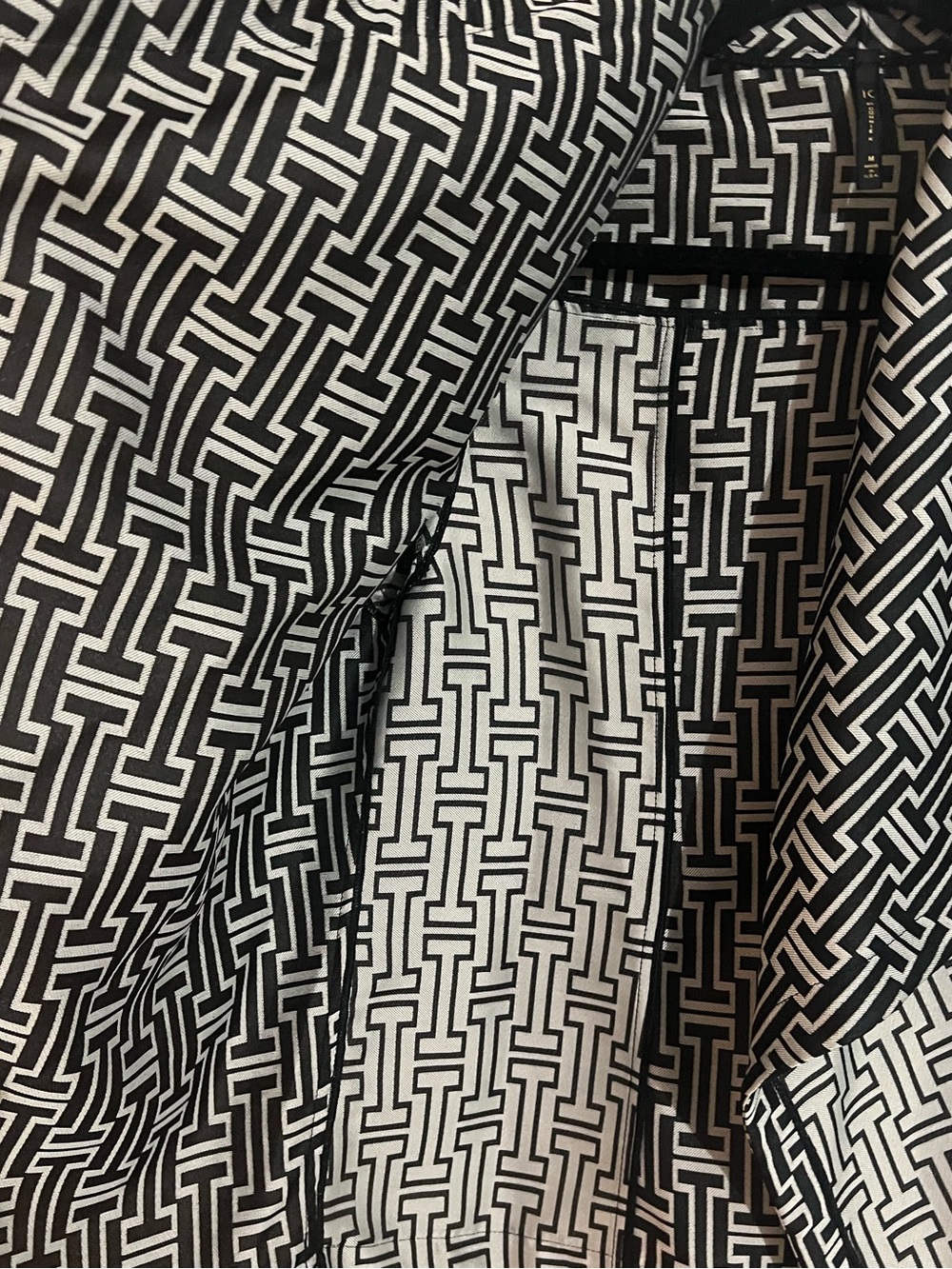Open-Front Geometric Pattern Jacket - Black & White - Picture 3 of 4